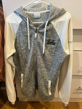 Columbia Gray and White Hooded Zip Sweatshirt size XL